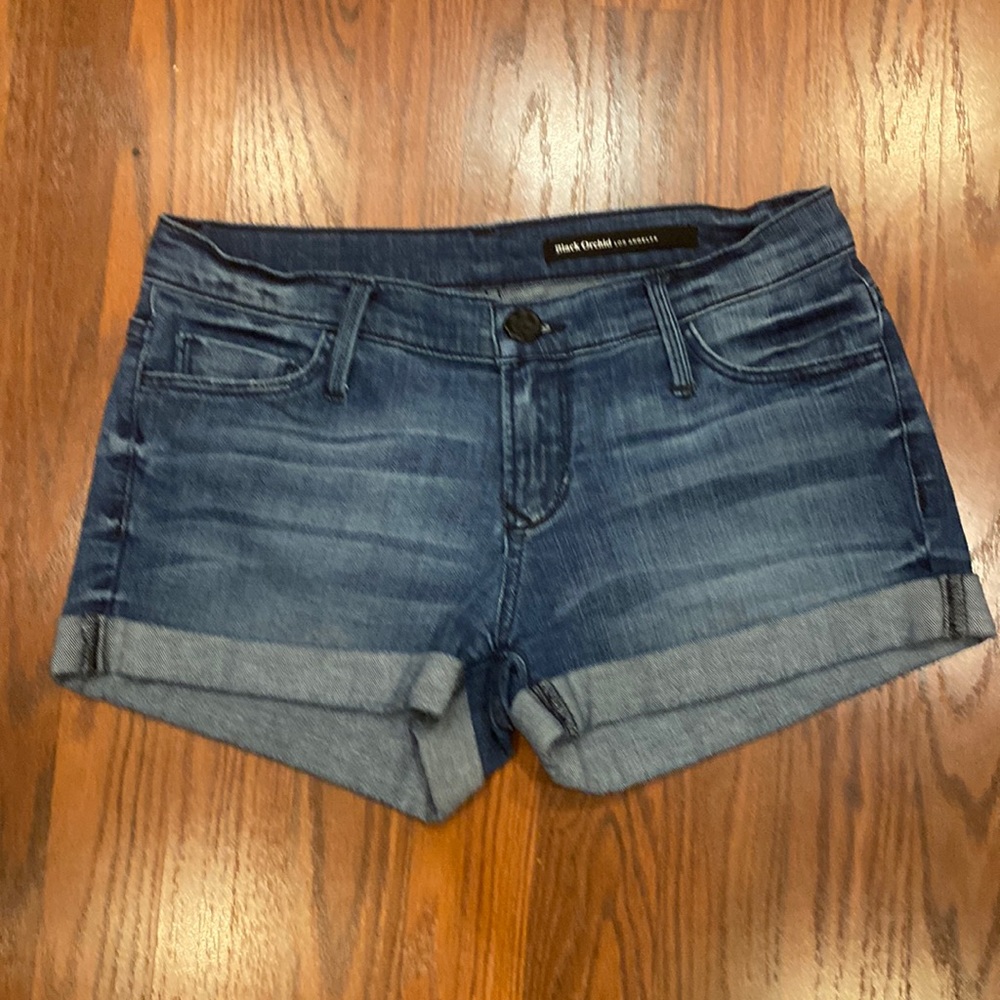 Black Orchid Los Angeles jean shorts. Size 26